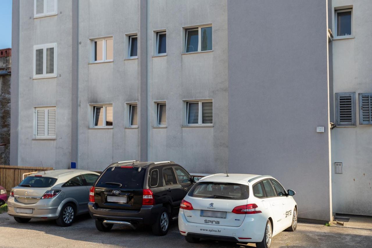 Apartman Izis Centar Pule Pula Bagian luar foto
