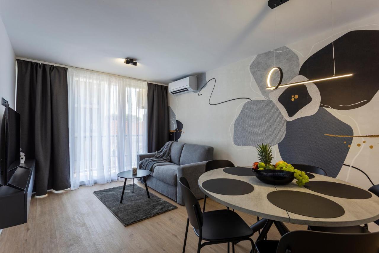 Apartman Izis Centar Pule Pula Bagian luar foto
